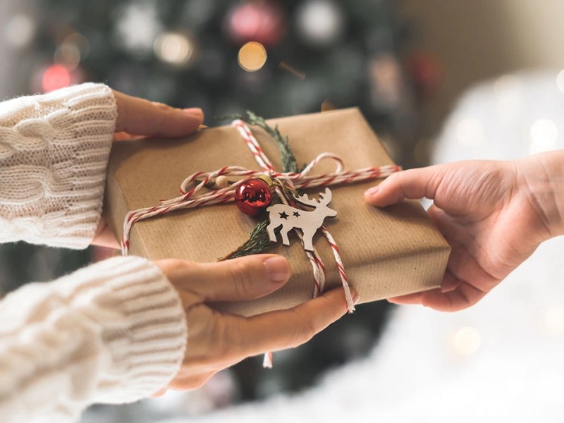 The Best Replies to A Gift You Don’t&nbsp;Like